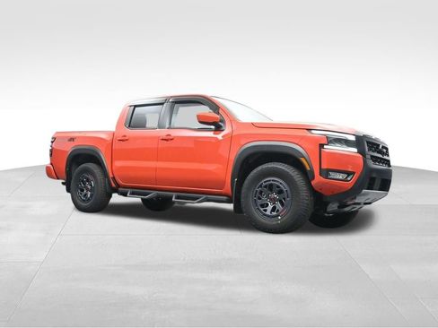 Used 2025 Nissan Frontier PRO-4X AWD/4WD image 22