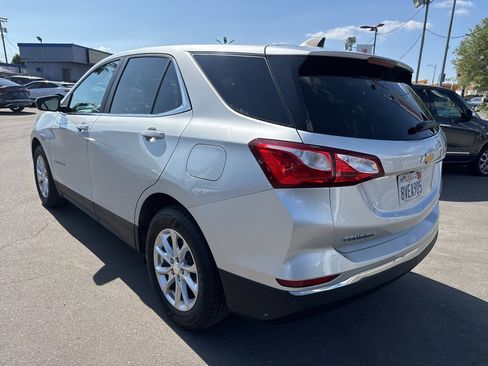 Used 2021 Chevrolet Equinox LT image 3