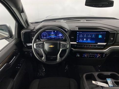 Certified 2023 Chevrolet Silverado 1500 LT AWD/4WD image 15