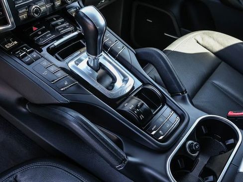 Used 2012 Porsche Cayenne image 21