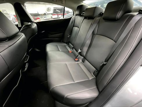 Used 2025 Lexus ES 300h w/ Premium Package image 19