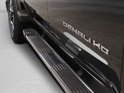 Used 2024 GMC Sierra 2500 Denali w/ Denali Reserve Package AWD/4WD image 34