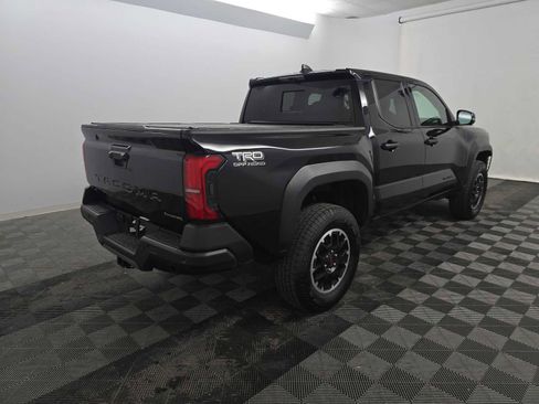 Certified 2025 Toyota Tacoma TRD Off-Road w/ TRD Off Road Premium Package AWD/4WD image 8