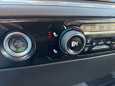 Used 2023 Chevrolet Silverado 1500 LT image 21