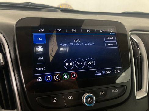 Used 2024 Chevrolet Malibu LT image 3