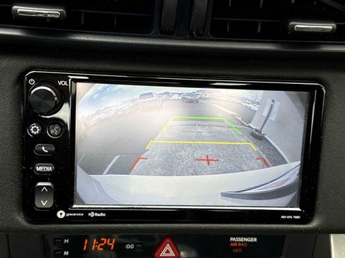 Used 2017 Toyota 86 RWD image 18