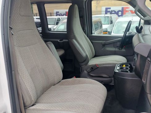 Used 2017 Chevrolet Express 2500 LS image 29