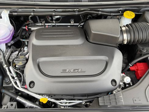 New 2026 Chrysler Pacifica Select image 28