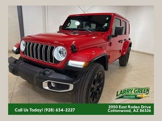Used 2025 Jeep Wrangler Unlimited Sahara w/ Safety Group AWD/4WD video 1