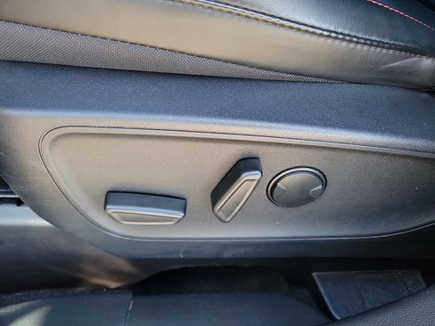 Used 2025 Ford Escape ST-Line image 11