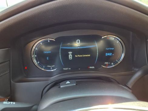 Used 2020 Cadillac Escalade Premium Luxury AWD/4WD image 40