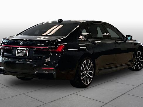 Used 2022 BMW 750i xDrive w/ Executive Package AWD/4WD image 12