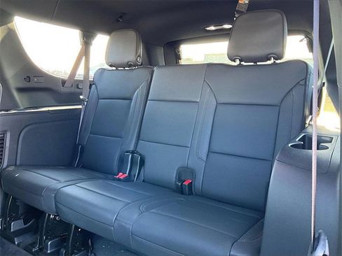 New 2026 Chevrolet Suburban High Country image 14