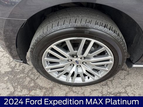 Used 2024 Ford Expedition Max Platinum AWD/4WD image 11