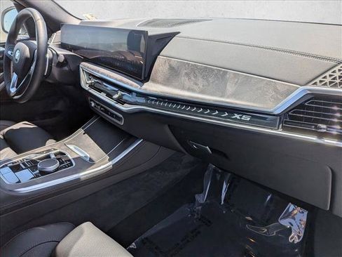 Used 2026 BMW X5 xDrive40i w/ Parking Assistance Package AWD/4WD image 24