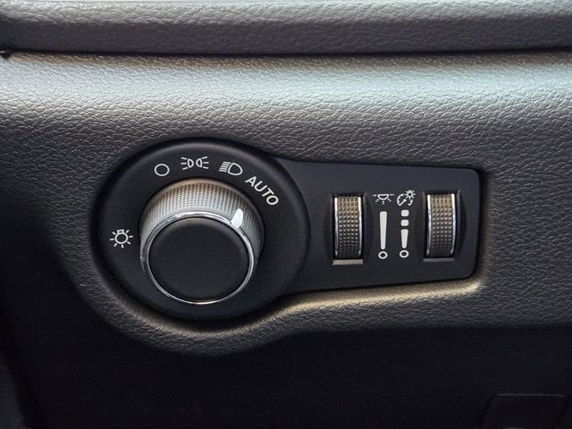 New 2027 Chrysler Pacifica Select FWD image 16