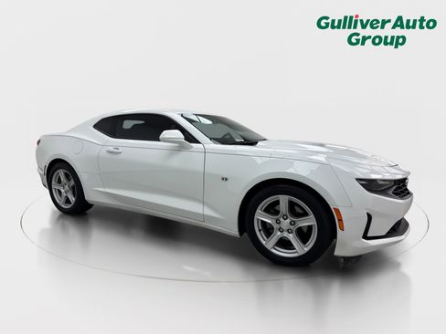 Used 2020 Chevrolet Camaro LT RWD image 12