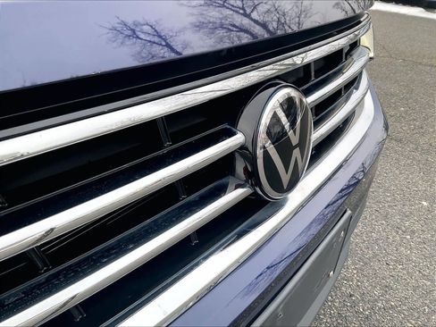 Used 2022 Volkswagen Tiguan SE image 30