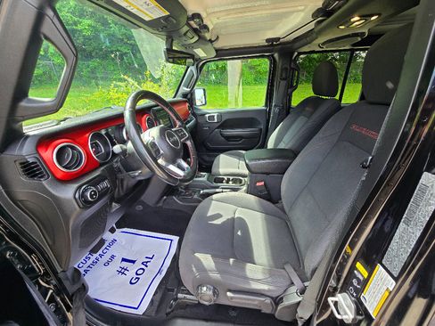 Used 2020 Jeep Gladiator Rubicon AWD/4WD image 12