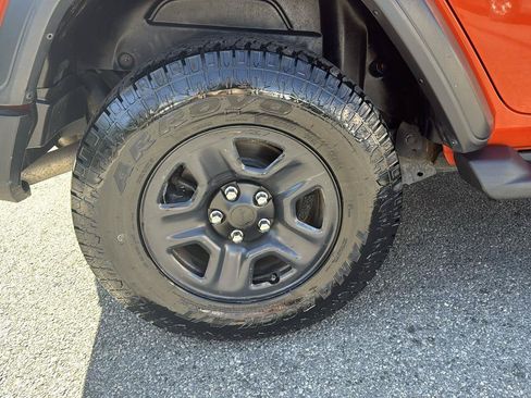 Used 2018 Jeep Wrangler Unlimited Sport AWD/4WD image 27