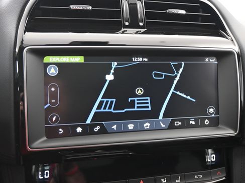 Used 2020 Jaguar F-PACE Prestige AWD/4WD image 16