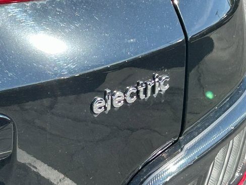 Used 2022 Hyundai Kona Limited w/ Cargo Package image 5