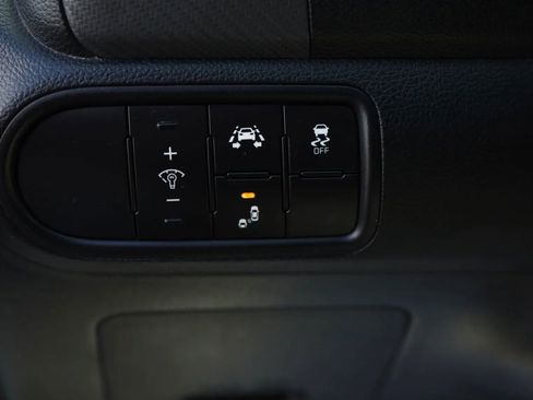 Used 2017 Kia Forte S w/ S Technology Package image 12