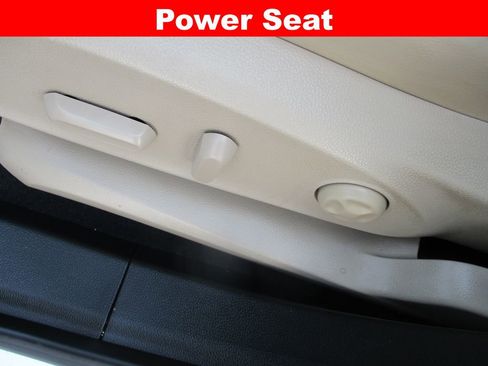 Certified 2017 Buick Envision Essence FWD image 23