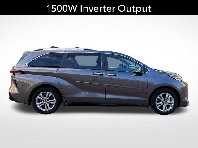 Used 2024 Toyota Sienna Platinum AWD/4WD image 8