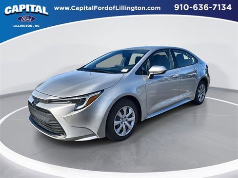 Used 2023 Toyota Corolla LE image 1