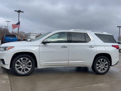 Used 2019 Chevrolet Traverse Premier w/ Driver Confidence II Package image 5