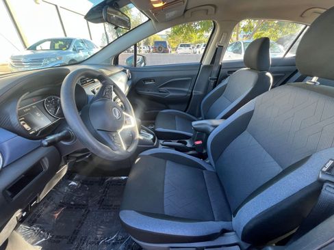 Used 2025 Nissan Versa SV image 27