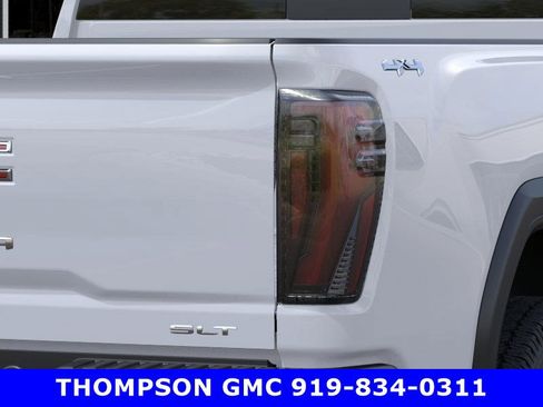 New 2026 GMC Sierra 2500 SLT w/ SLT Convenience Package image 11