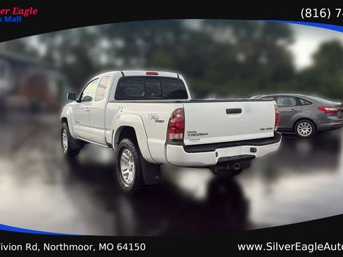 Used 2006 Toyota Tacoma 4x4 Access Cab V6 w/ TRD Sport Pkg #1 image 3