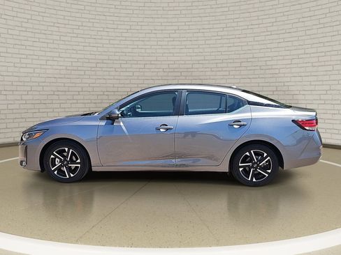 Certified 2024 Nissan Sentra SV FWD image 8