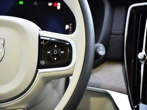 New 2026 Volvo XC90 B6 Ultra w/ Protection Package AWD/4WD image 23