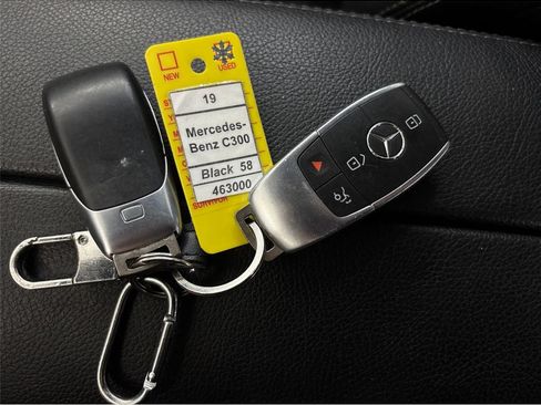Used 2019 Mercedes-Benz C 300 Sedan image 40