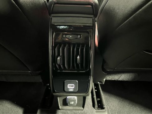 Used 2025 Jeep Compass Limited w/ Sun & Sound Group AWD/4WD image 11
