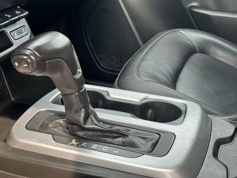 Used 2020 Chevrolet Colorado ZR2 w/ ZR2 Midnight Special Edition image 11