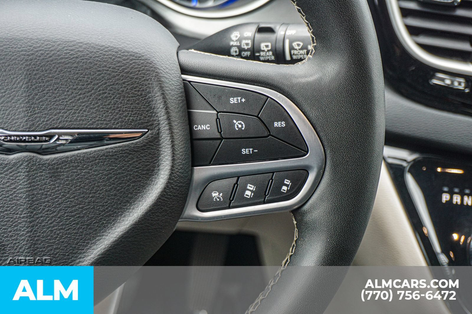 Used 2023 Chrysler Pacifica Touring-L FWD image 30