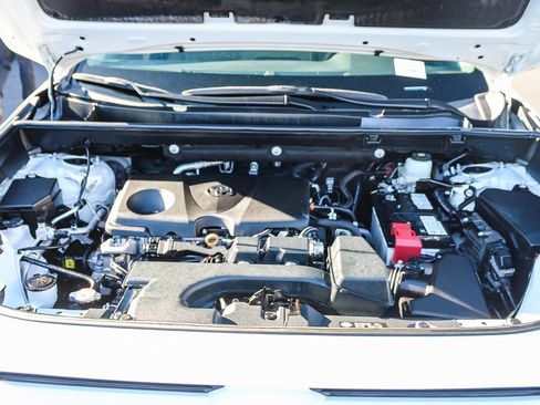 Used 2023 Toyota RAV4 XLE image 28