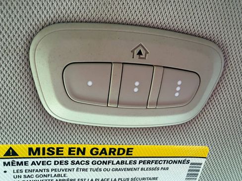 Used 2021 Chrysler Pacifica Touring-L image 24