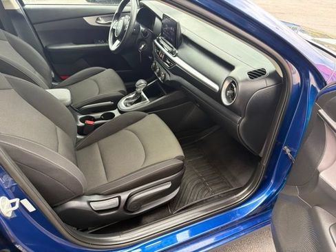 Used 2024 Kia Forte LXS FWD image 11