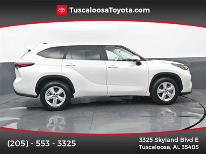 Used 2023 Toyota Highlander LE
