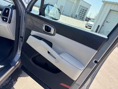 Used 2022 Kia Sorento S AWD/4WD image 13