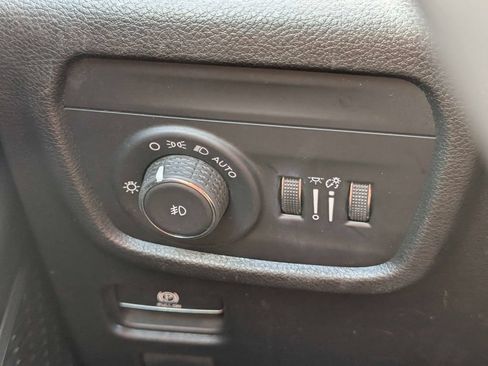 Used 2023 Jeep Grand Cherokee L Limited RWD image 30