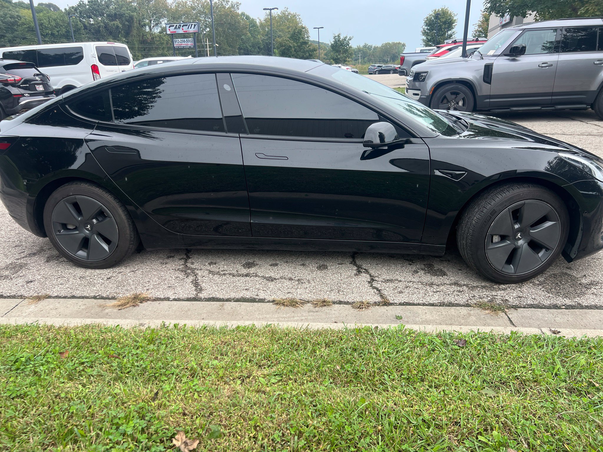 Used 2021 Tesla Model 3 Standard Range Plus RWD image 4