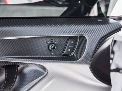 Used 2024 Lamborghini Huracan STO image 40