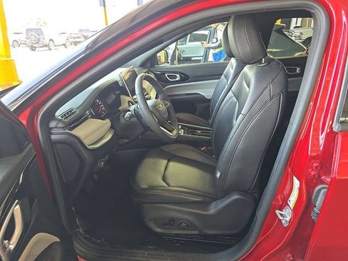Used 2025 Jeep Compass Limited AWD/4WD image 6
