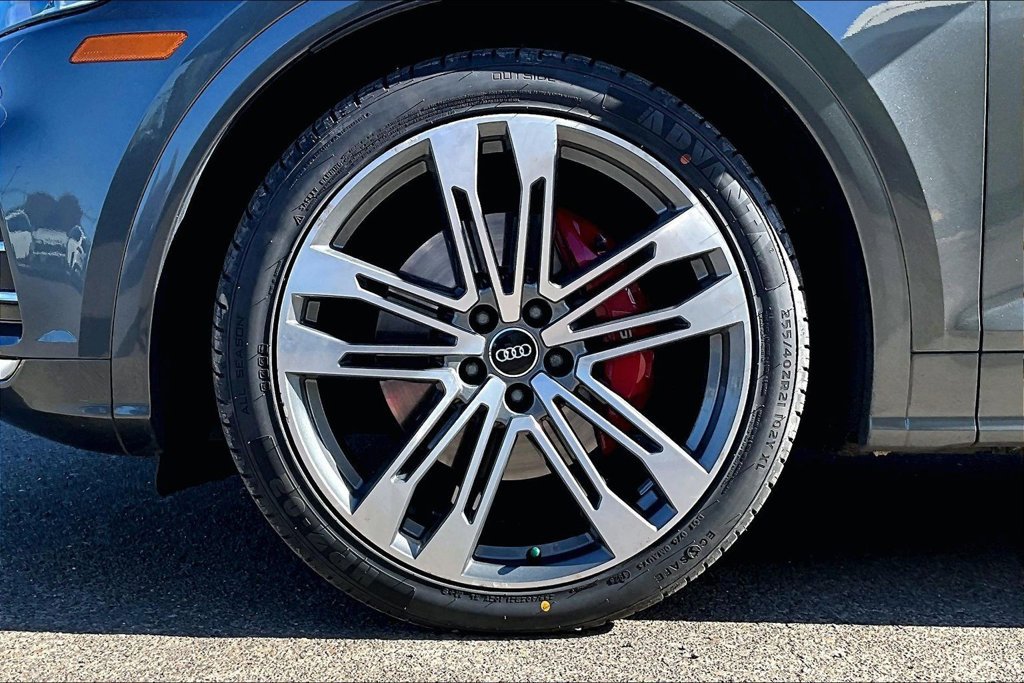 Used 2018 Audi SQ5 Premium Plus w/ S Sport Package AWD/4WD image 12